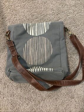 Maika Gray Canvas Crossbody with Brown Strap